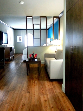 Imagen de los interiores del Hotel Blvd and Suites. Foto 13