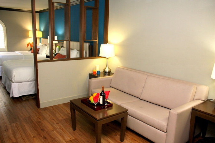 Imagen de los interiores del Hotel Blvd and Suites. Foto 14