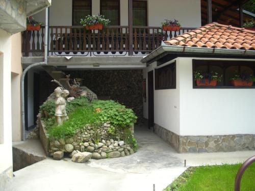 Imagen general del Hotel Blyan Family. Foto 4