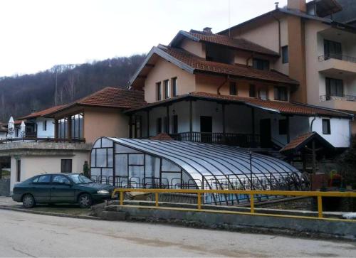 Imagen general del Hotel Blyan Family. Foto 6