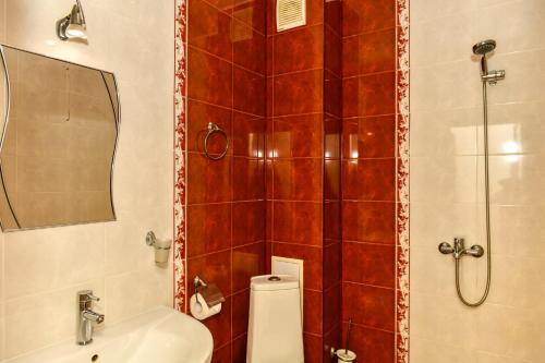 Imagen de la habitación del Hotel Blyan Family. Foto 18