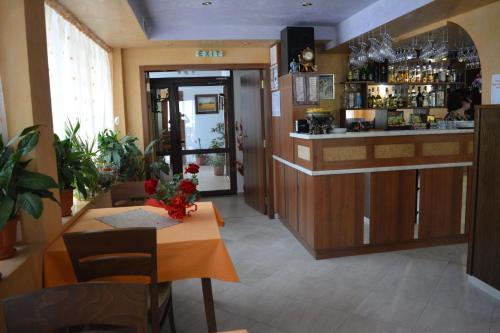 Imagen general del Hotel Blyan Family. Foto 11