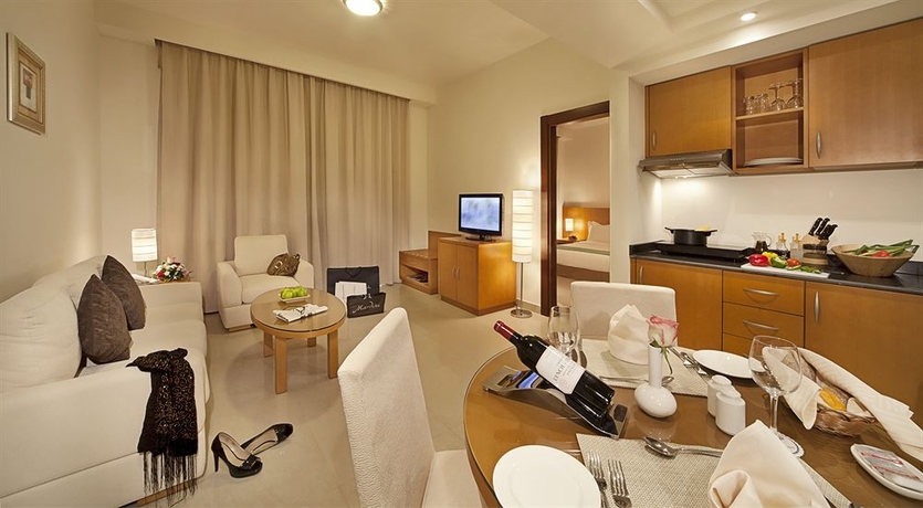 Imagen de los interiores del Hotel Bm Acacia and Apartments. Foto 11