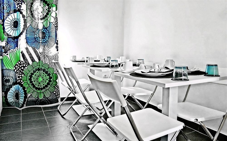 Imagen del bar/restaurante del Hotel Bmode. Foto 4