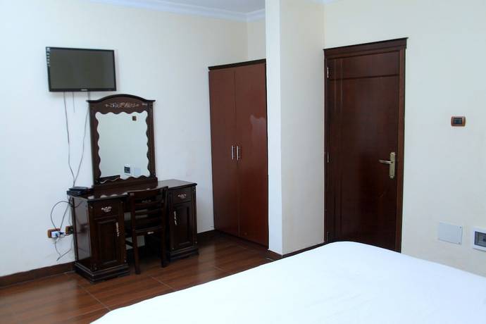 Imagen de los interiores del Hotel Bnow. Foto 13