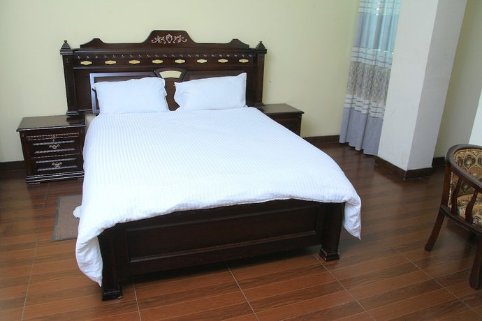 Imagen de los interiores del Hotel Bnow. Foto 15