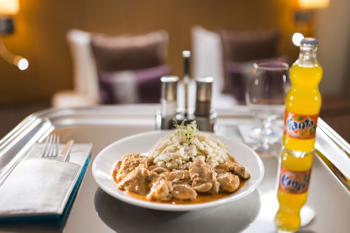 Imagen del bar/restaurante del Hotel Bo33 Family and Suites. Foto 5