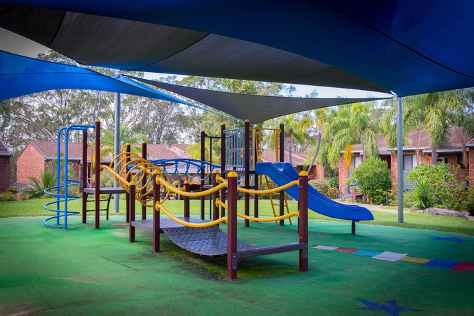 Imagen de los exteriores del Hotel Boambee Bay Resort. Foto 13