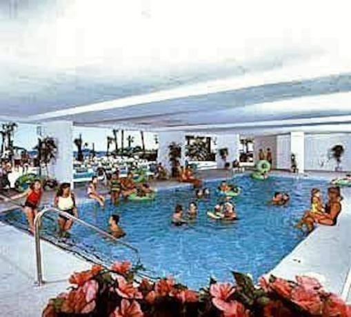Imagen de la piscina del Hotel Boardwalk Beach Resort. Foto 15