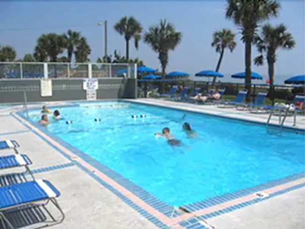Imagen de la piscina del Hotel Boardwalk Beach Resort. Foto 20