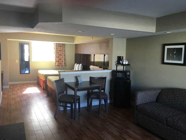 Imagen de la habitación del Hotel Boardwalk Inn and Suites. Foto 10