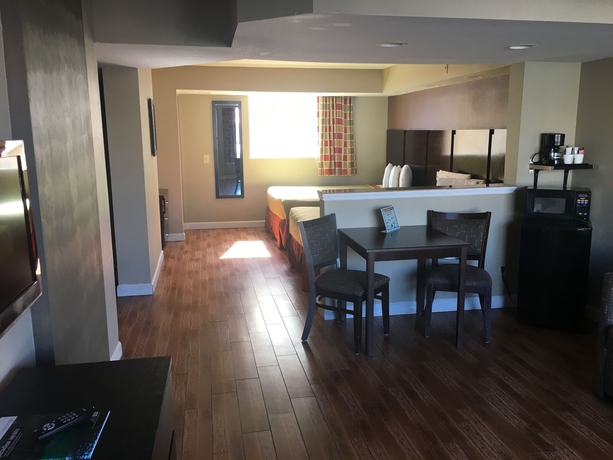 Imagen de la habitación del Hotel Boardwalk Inn and Suites. Foto 13