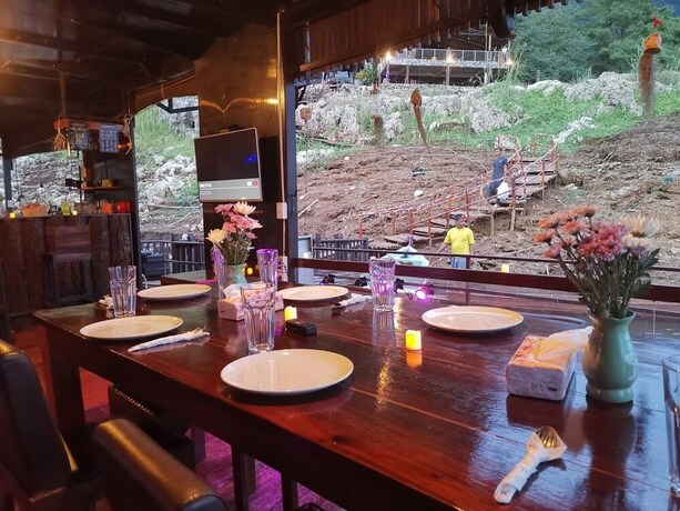 Imagen de la habitación del Hotel Boat House Suriya. Foto 6