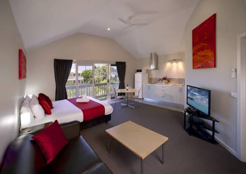Imagen de la habitación del Hotel Boathouse Resort Studios and Suites. Foto 5
