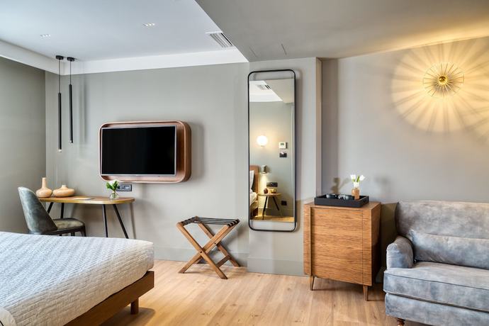 Imagen de la habitación del Hotel Bob W Eolou. Foto 12