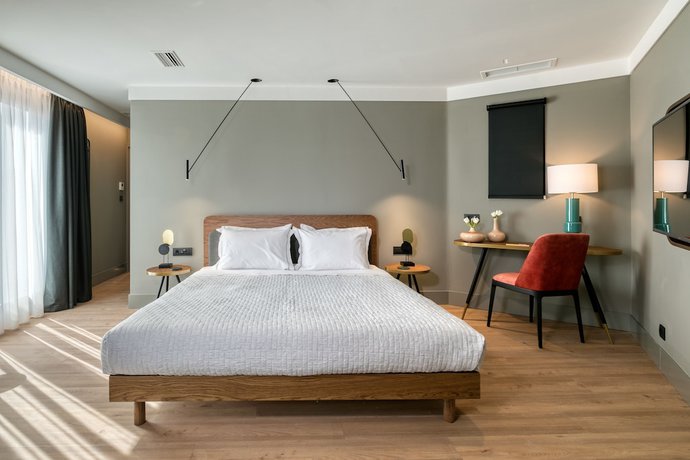 Imagen de la habitación del Hotel Bob W Eolou. Foto 13