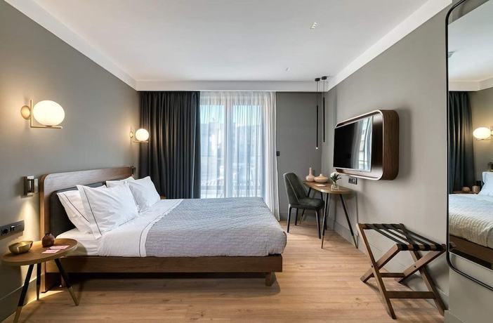 Imagen de la habitación del Hotel Bob W Eolou. Foto 15