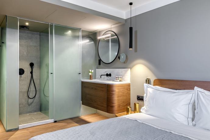 Imagen de la habitación del Hotel Bob W Eolou. Foto 16