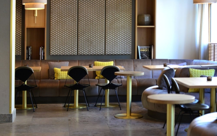 Imagen del bar/restaurante del Hotel Bob W Munich Old Town. Foto 3