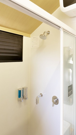 Imagen de la habitación del Hotel Bobocabin Bunaken Hills. Foto 17