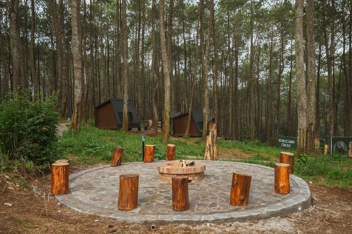 Imagen general del Hotel Bobocabin Cikole. Foto 4