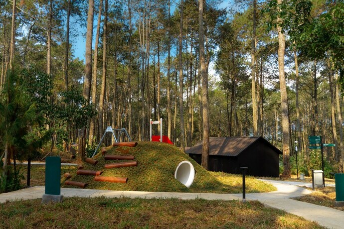 Imagen general del Hotel Bobocabin Cikole. Foto 8