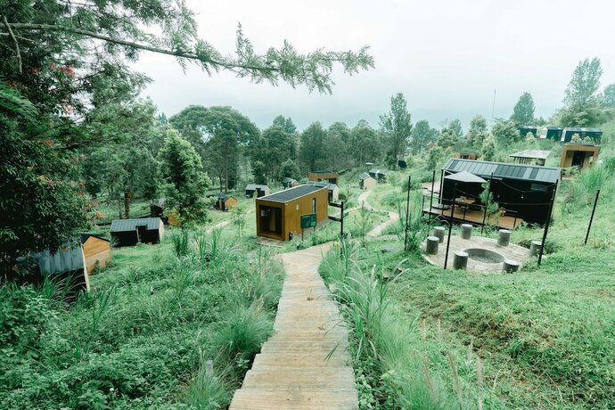 Imagen general del Hotel Bobocabin Gunung Mas. Foto 6