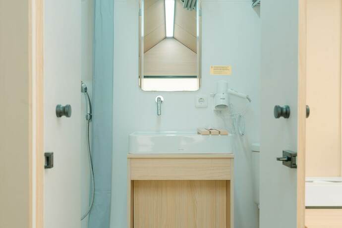 Imagen general del Hotel Bobocabin Gunung Mas. Foto 9