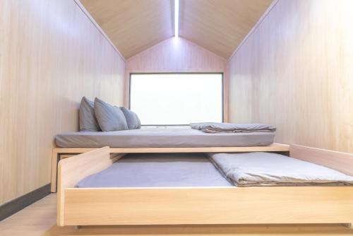 Imagen de la habitación del Hotel Bobocabin Ranca Upas, Cimanggu. Foto 20