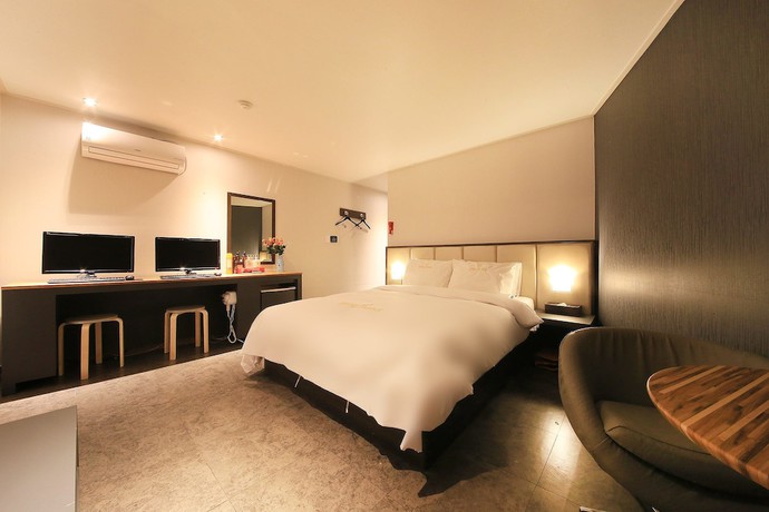 Imagen de la habitación del Hotel Bobos. Foto 5