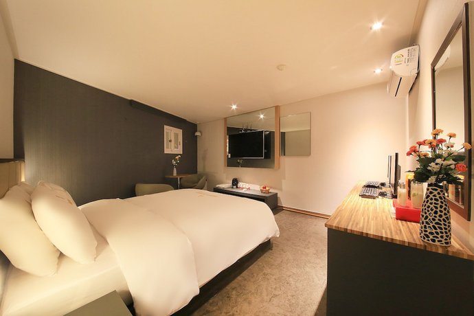 Imagen de la habitación del Hotel Bobos. Foto 9