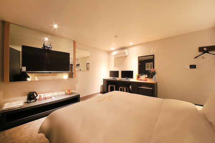 Imagen de la habitación del Hotel Bobos. Foto 10