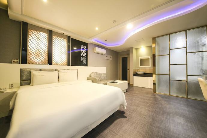 Imagen de la habitación del Hotel Bobos. Foto 8