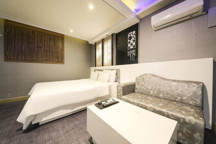 Imagen de la habitación del Hotel Bobos. Foto 13
