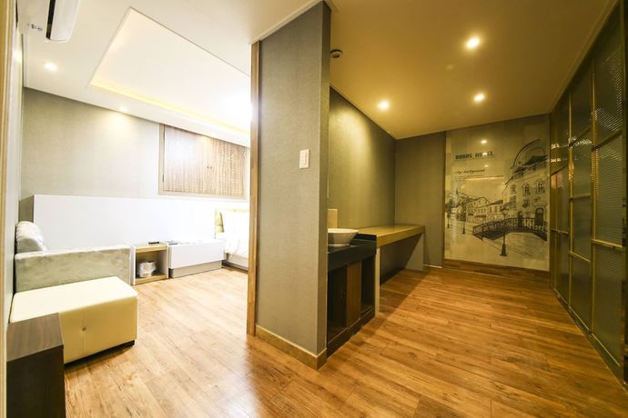 Imagen de la habitación del Hotel Bobos. Foto 16