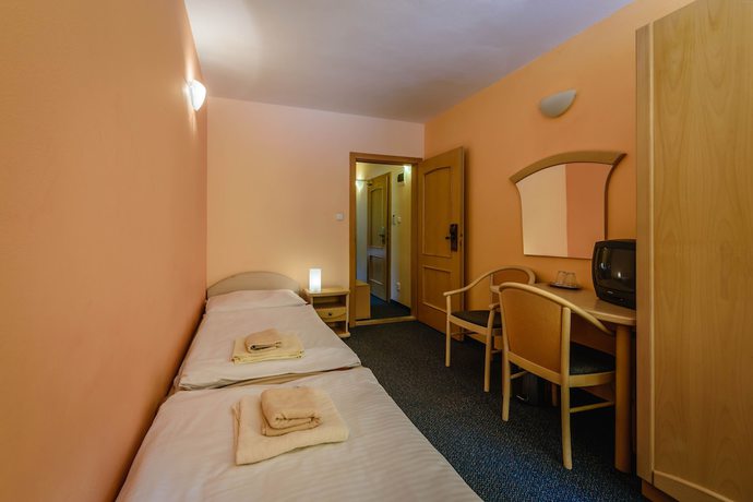 Imagen de la habitación del Hotel Boboty. Foto 18