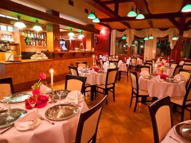 Imagen del bar/restaurante del Hotel Bobrowa Dolina. Foto 2