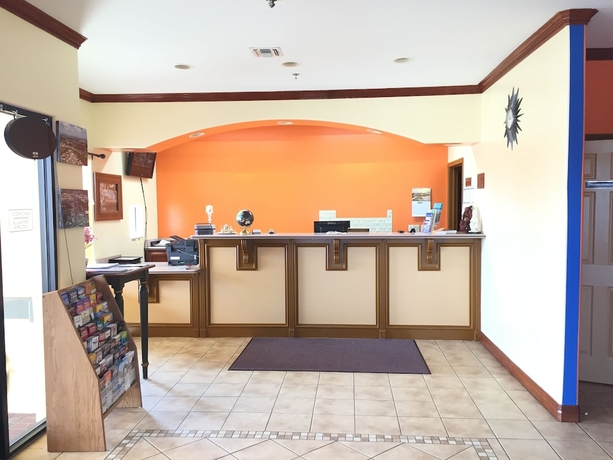 Imagen de los interiores del Hotel Boca Chica Inn and Suites Brownsville. Foto 10