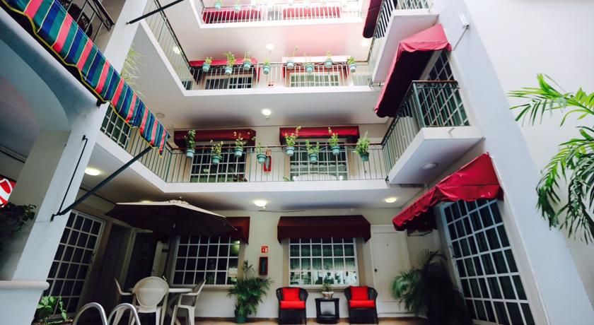 Imagen de los interiores del Hotel Boca Inn and Suites. Foto 6