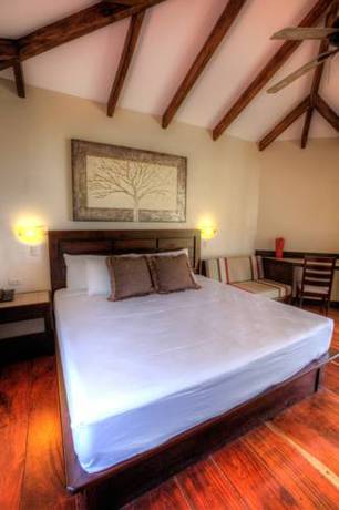 Imagen de la habitación del Hotel Boca Olas Resort & Villas. Foto 7