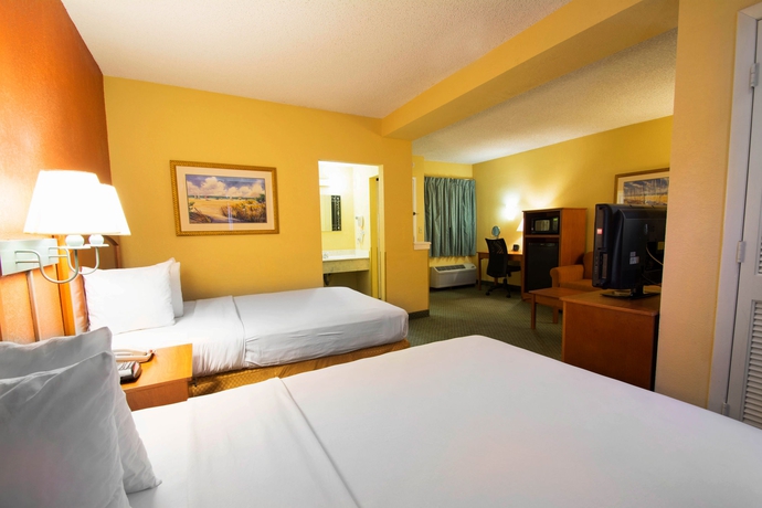 Imagen de la habitación del Hotel Boca Suites Deerfield Beach. Foto 7