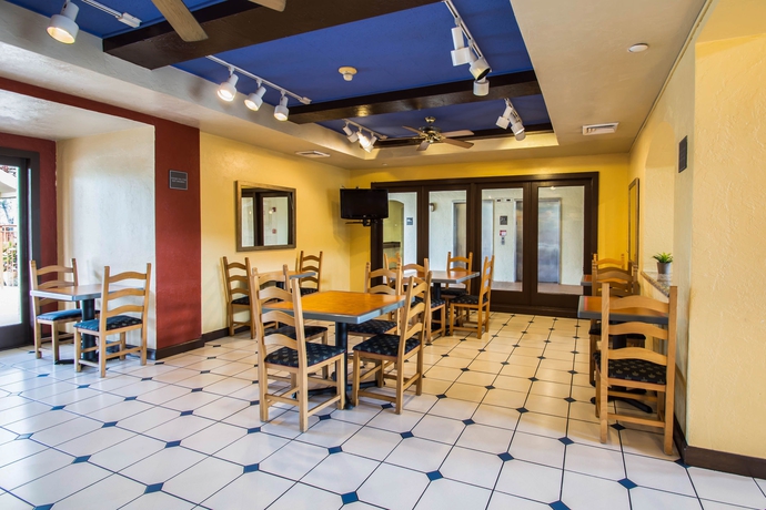 Imagen del bar/restaurante del Hotel Boca Suites Deerfield Beach. Foto 5