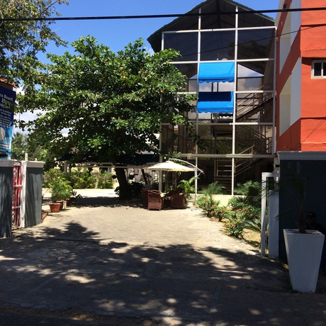 Imagen de los exteriores del Hotel Bocachica Beach. Foto 9