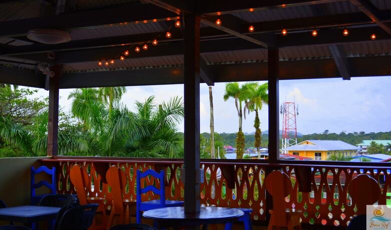 Imagen del bar/restaurante del Hotel Bocas Reef. Foto 7