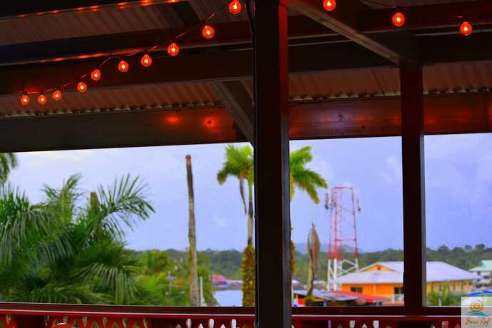 Imagen del bar/restaurante del Hotel Bocas Reef. Foto 8