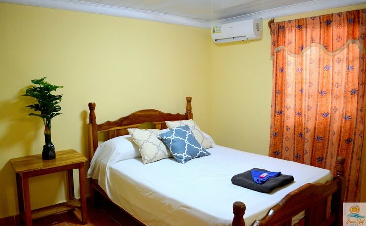 Imagen de la habitación del Hotel Bocas Reef. Foto 11