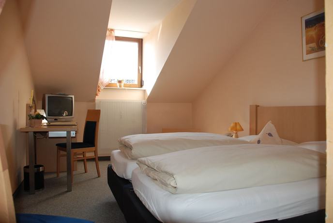 Imagen de la habitación del Hotel Bockmaier. Foto 7