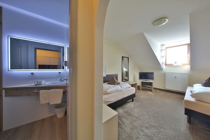 Imagen de la habitación del Hotel Bockmaier. Foto 8