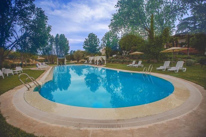 Imagen de la piscina del Hotel Bodega El Juncal. Foto 12