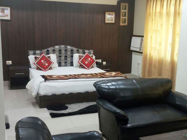 Imagen de la habitación del Hotel Bodhgaya Gautam. Foto 11